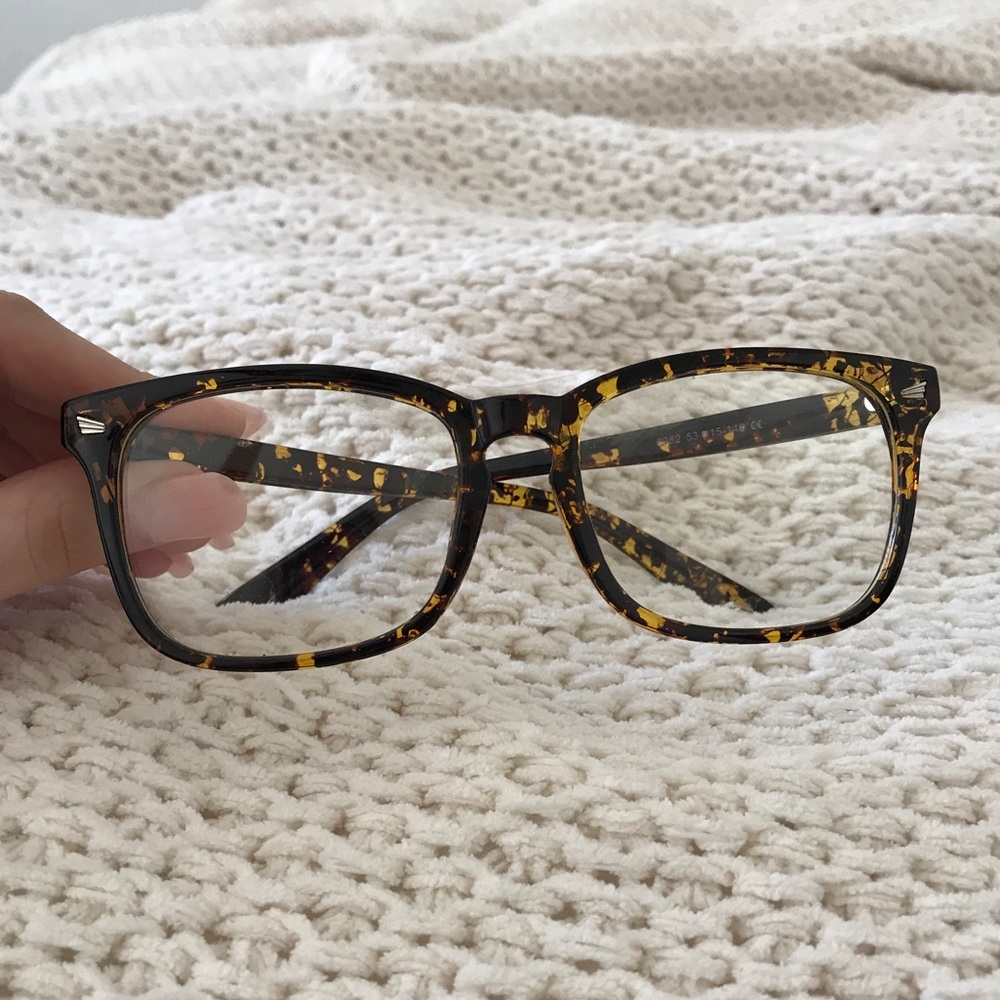 Tortoiseshell BLB Non-Prescription Glasses